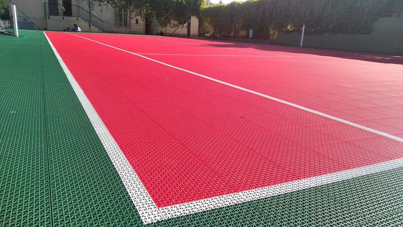 Image de rénovation d'un court de tennis. Étape 8: fin de chantier